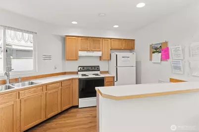 1600 121st Street SE #W106, Everett, WA 98208 - Photo 33