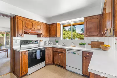 4826 Glenhaven Drive, Everett, WA 98203 - Photo 7