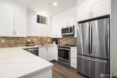 1755 17th Avenue, Seattle, WA 98122 - Photo 5