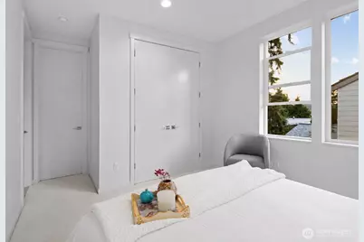 12749 37th Avenue NE, Seattle, WA 98125 - Photo 17