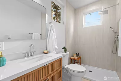 12749 37th Avenue NE, Seattle, WA 98125 - Photo 19