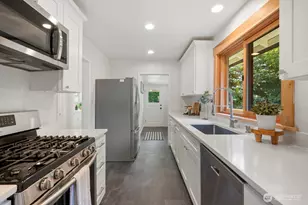 2916 Walnut Ave SW, Seattle, WA 98116 - Photo 9