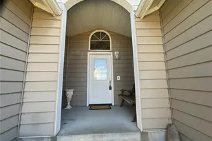 1382 NW Kathleen Dr, Oak Harbor, WA 98277 - Photo 3