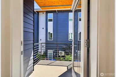 7015 42nd Avenue S, Seattle, WA 98118 - Photo 9