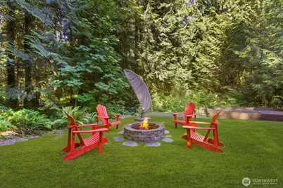 14677 Sivertson Road NE, Bainbridge Island, WA 98110 - Photo 31