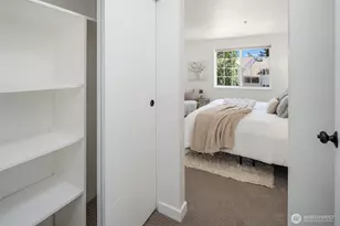 949 Aberdeen Ave NE, Renton, WA 98056 - Photo 11