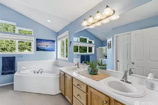 2419 NE 14th St, Renton, WA 98056 - Photo 13