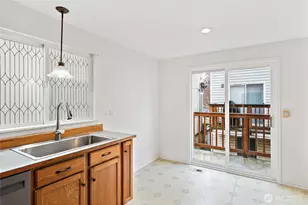 12042 31st Ave NE, Seattle, WA 98125 - Photo 5