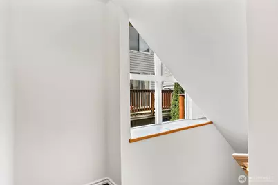 12042 31st Avenue NE, Seattle, WA 98125 - Photo 11