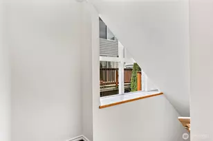 12042 31st Ave NE, Seattle, WA 98125 - Photo 11