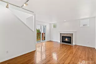 12042 31st Ave NE, Seattle, WA 98125 - Photo 7
