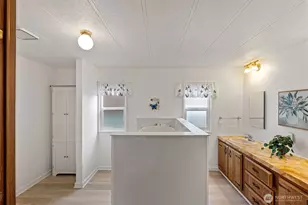 6768 NE Aquarius Ln, Bremerton, WA 98311 - Photo 3