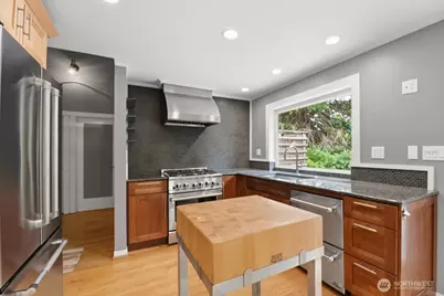 3720 SW 100th Street, Seattle, WA 98146 - Photo 9