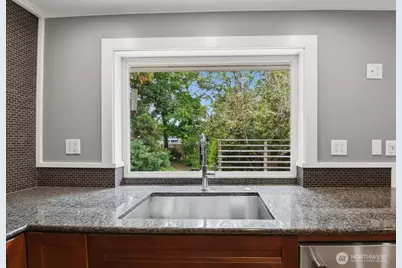 3720 SW 100th Street, Seattle, WA 98146 - Photo 11