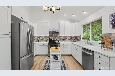 15041 SE Fairwood Boulevard, Renton, WA 98058 - Photo 11