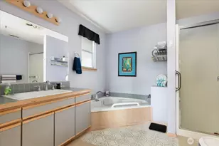 651 SE Bayshore Dr, Oak Harbor, WA 98277 - Photo 25