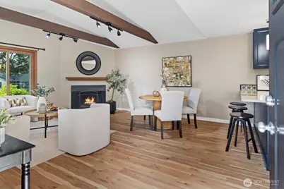12026 40th Avenue NE, Seattle, WA 98125 - Photo 3
