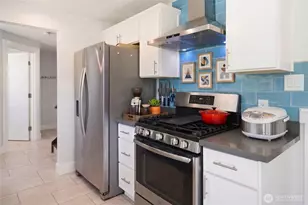 4634 S Gazelle St, Seattle, WA 98118 - Photo 7