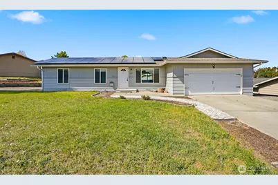 207 Palmer Drive, Selah, WA 98942 - Photo 1