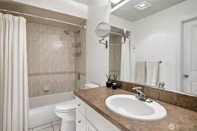 215 20th Avenue E #105, Seattle, WA 98112 - Photo 23