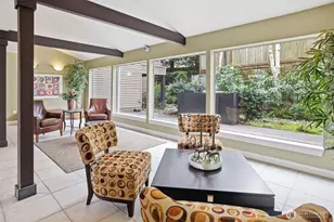 215 20th Ave E, Seattle, WA 98112 - Photo 3