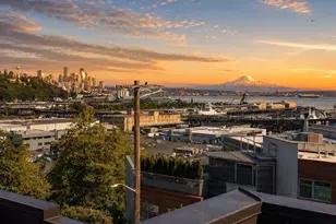 2310 W Newton St, Seattle, WA 98199 - Photo 1
