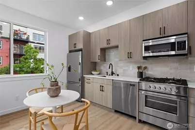 6544 A Latona Avenue NE, Seattle, WA 98115 - Photo 7