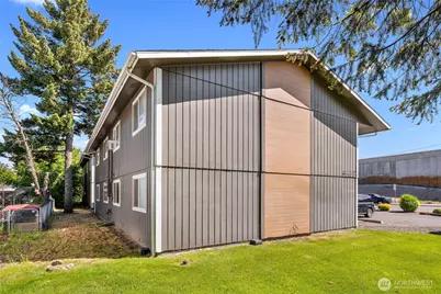 3123 E Carlisle Avenue, Spokane, WA 99207 - Photo 3