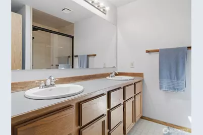 1239 S 236th Place, Des Moines, WA 98198 - Photo 25