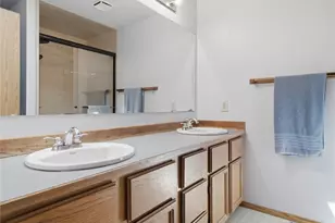 1239 S 236th Pl, Des Moines, WA 98198 - Photo 25