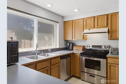 1239 S 236th Place, Des Moines, WA 98198 - Photo 13