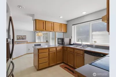 1239 S 236th Place, Des Moines, WA 98198 - Photo 11