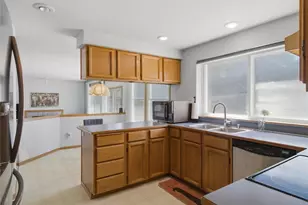 1239 S 236th Pl, Des Moines, WA 98198 - Photo 11
