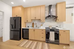 1504 N 100th St, Seattle, WA 98133 - Photo 5
