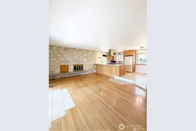 2305 126th Avenue Ct E, Edgewood, WA 98374 - Photo 3