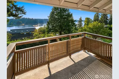 15539 Washington Avenue NE, Bainbridge Island, WA 98110 - Photo 23