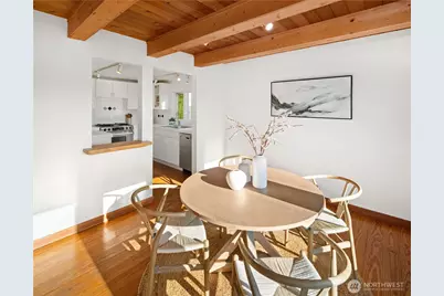 15539 Washington Avenue NE, Bainbridge Island, WA 98110 - Photo 17