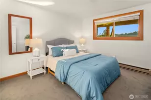 15539 Washington Ave NE, Bainbridge Island, WA 98110 - Photo 27