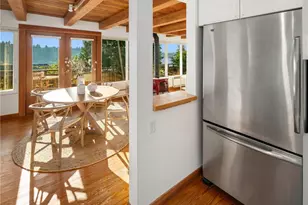 15539 Washington Ave NE, Bainbridge Island, WA 98110 - Photo 19