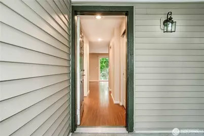 11313 NE 128th Street #101, Kirkland, WA 98034 - Photo 3