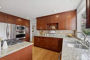 13408 SE 85th St, Newcastle, WA 98059 - Photo 11