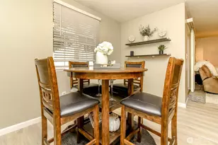 949 Aberdeen Ave NE, Renton, WA 98056 - Photo 11