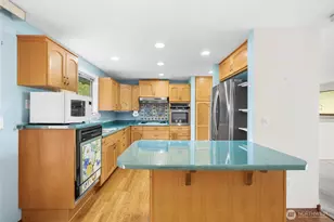 1127 SW Fairhaven Dr, Oak Harbor, WA 98277 - Photo 13