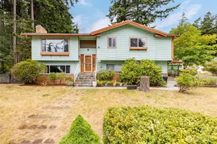 1127 SW Fairhaven Dr, Oak Harbor, WA 98277 - Photo 1