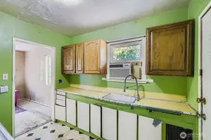 2814 S Grand St, Seattle, WA 98144 - Photo 9