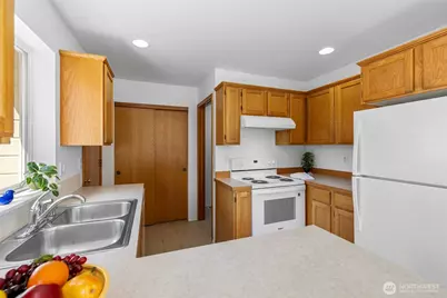2209 24th Street, Anacortes, WA 98221 - Photo 17