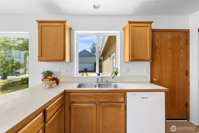 2209 24th Street, Anacortes, WA 98221 - Photo 19