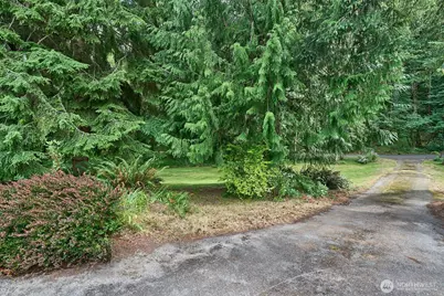 8209 144th Place SE, Newcastle, WA 98059 - Photo 13