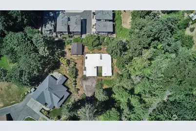 8209 144th Place SE, Newcastle, WA 98059 - Photo 3