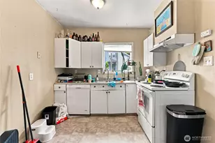 1110 S 25th St, Tacoma, WA 98405 - Photo 7